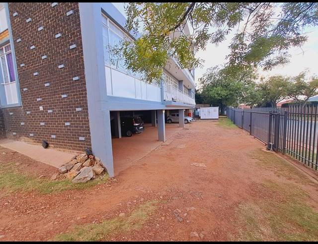 1 BEDROOM APARTMENT FOR SALE IN SUNNYRIDGE